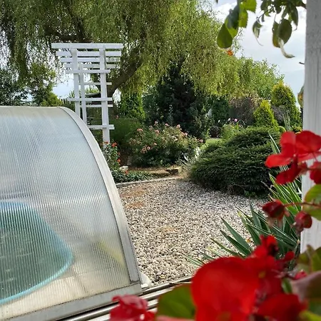 Apartment Royal Garden With A Pool