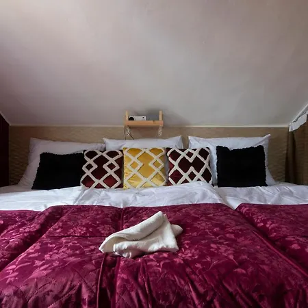Golden Tree Loft In The Heart Of Prague