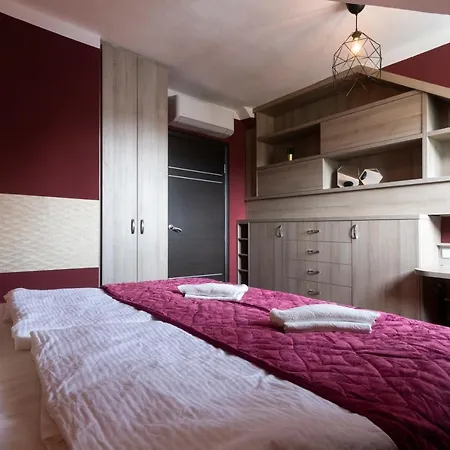 Golden Tree Loft In The Heart Of * Prague