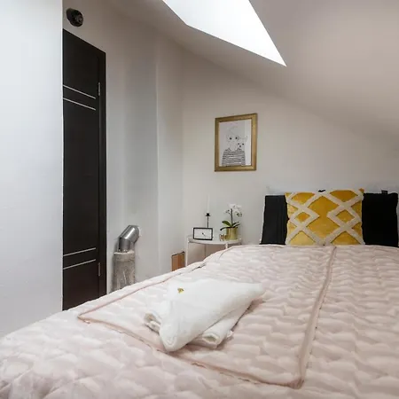 Golden Tree Loft In The Heart Of Appartement