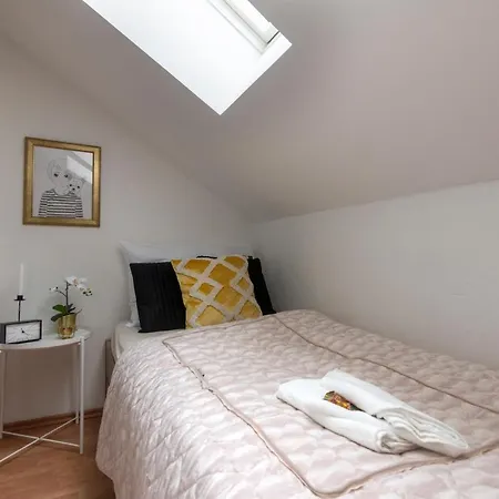 Golden Tree Loft In The Heart Of Appartement