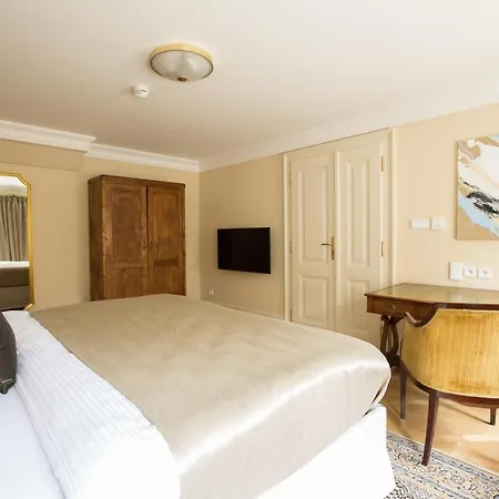 Hotel Nerudova 211