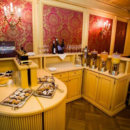 Hotel Luxury Family Royal Palace