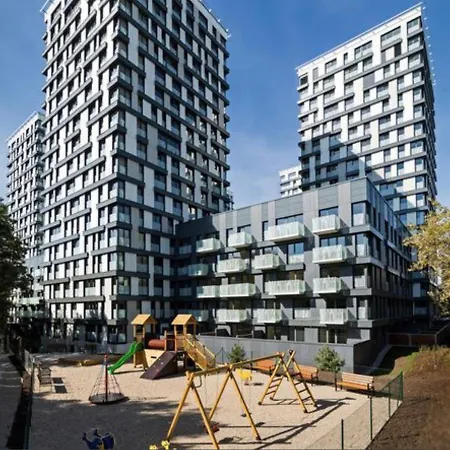 Garden Tower - 8 Min Do Centra, Garaz Apartment Prague