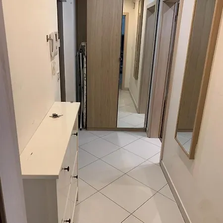 Garden Tower - 8 Min Do Centra, Garaz Apartment Prague