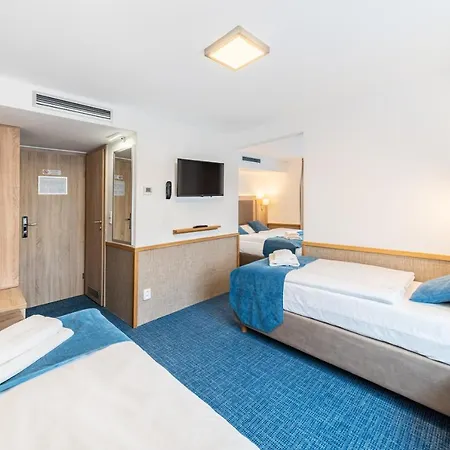 Botel Racek 3*