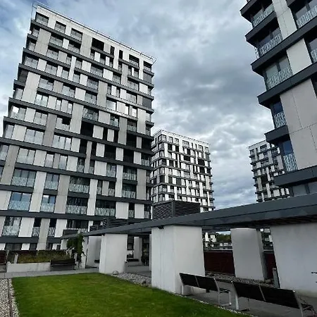 Garden Tower S Balkonem, Garaz * Praha