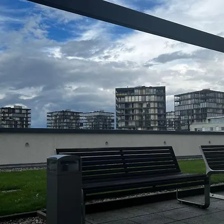 Apartmán Garden Tower S Balkonem, Garaz