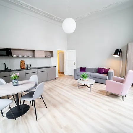Aparthotel Karl By Zeitraum