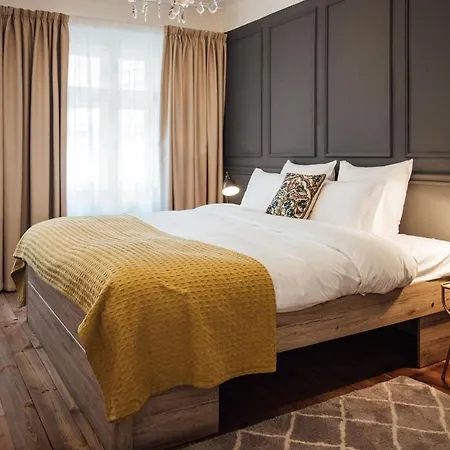Hotel Nana Macs 4*