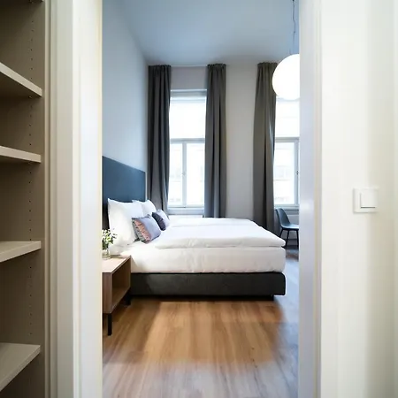 Karl By Zeitraum 4* Praga