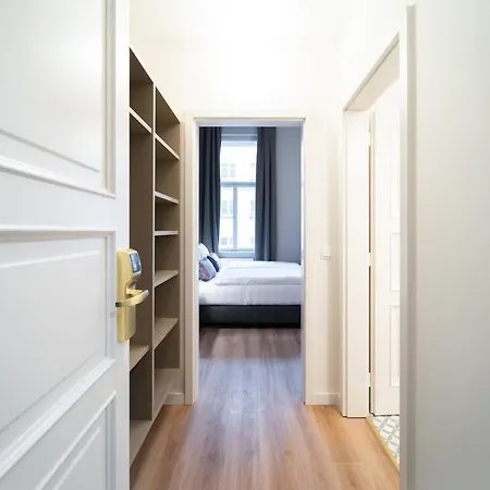 Aparthotel Karl By Zeitraum 4*