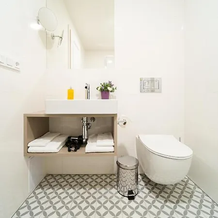 Karl By Zeitraum Aparthotel Praha