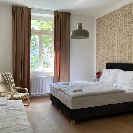 Aparthotel Zizkov Tower 3*