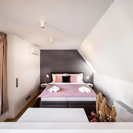 Lux Penthouse Near Wenceslas Square