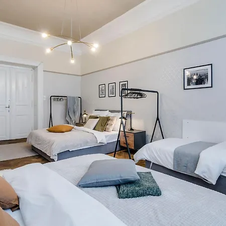 Modern And Huge Apts In Center By Michal&friends Daire