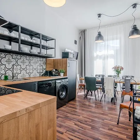 Modern And Huge Apts In Center By Michal&friends *
