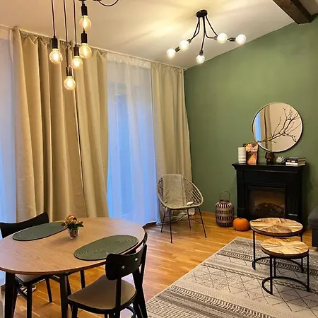 Black Pearl By Vysehrad Castle Apartment