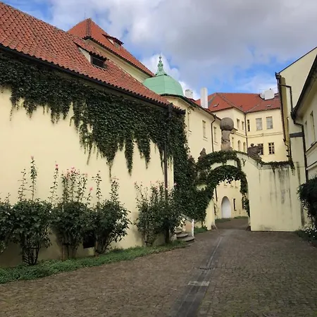 Historic Centre Of Apartment *