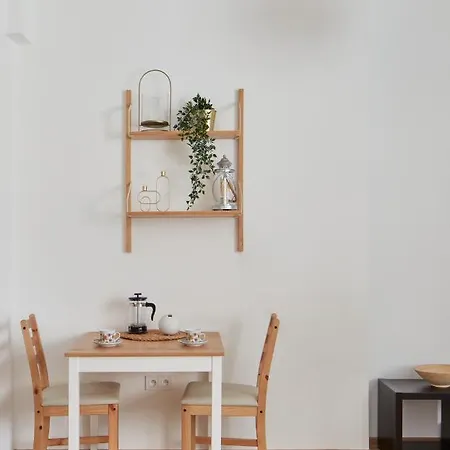 Cozy Studio In New Town By Days Apartment *
