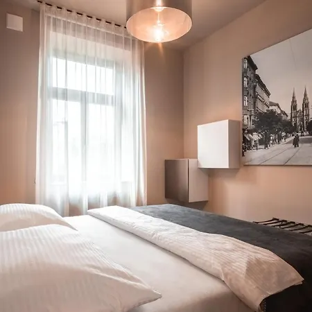 Rimska 14 Appart hôtel Prague