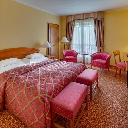 Hotel Savoy 4*