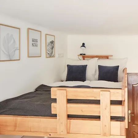 Apartment Days - Modern W Easy Access Prague