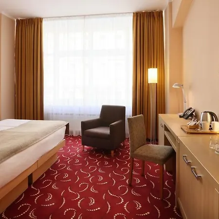 Hotel Amarilis 4*