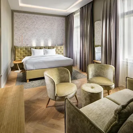Mamaison Riverside 5*