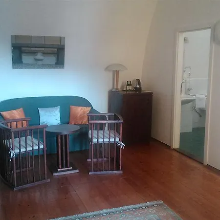 Otel Domus Henrici 4*