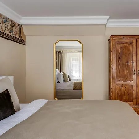 Hotel Nerudova 211