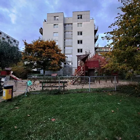 Golden Apartment *