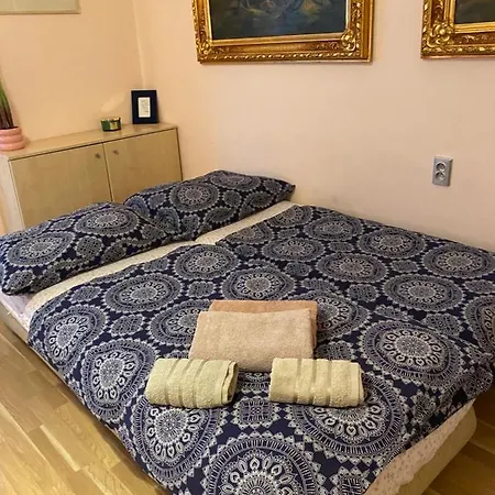 Super Old Town Apartment