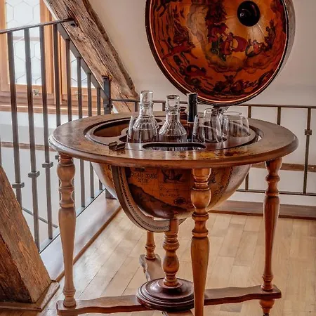 Hotel Nerudova 211 Prague