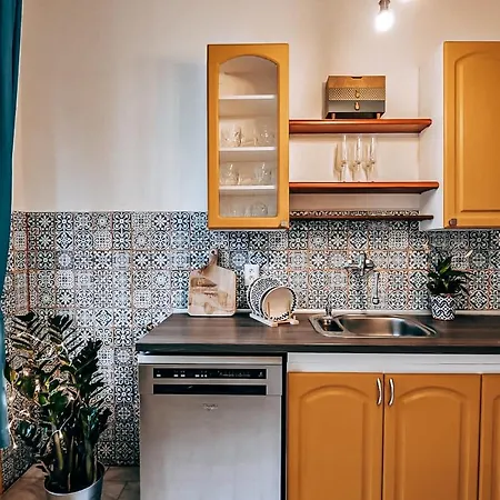 Apartment Turnkey I By Mall