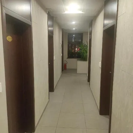Hotell Sun-house Pension&restaurant -parkingfree- Prag