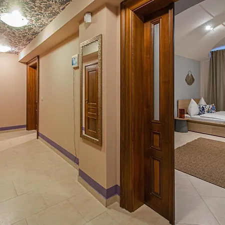Modern And Spacious In Center Prague