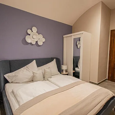 Modern And Spacious In Center Prague