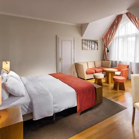 Mamaison Riverside 5* Прага