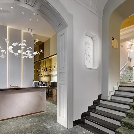 Mamaison Riverside 5*