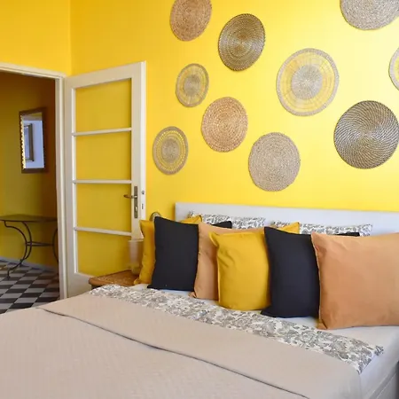 Old Town Konviktska - Bohemian Apartment