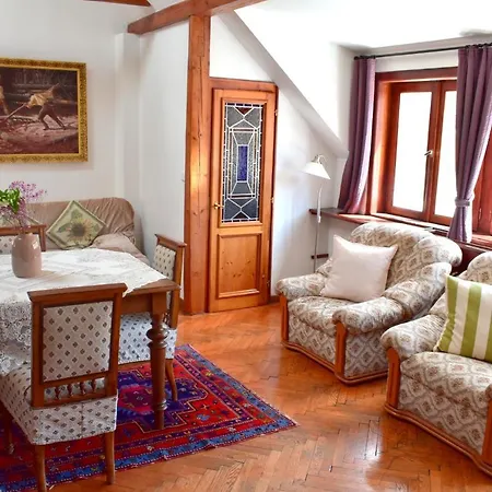 Old Town Konviktska - Bohemian Apartment