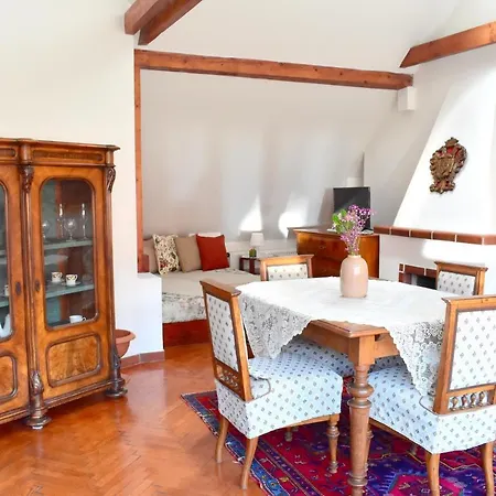 Old Town Konviktska - Bohemian Apartment