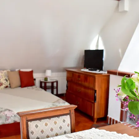 Old Town Konviktska - Bohemian Apartment Prague