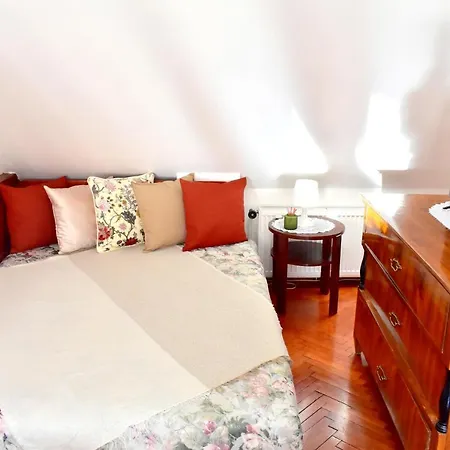 Apartment Old Town Konviktska - Bohemian