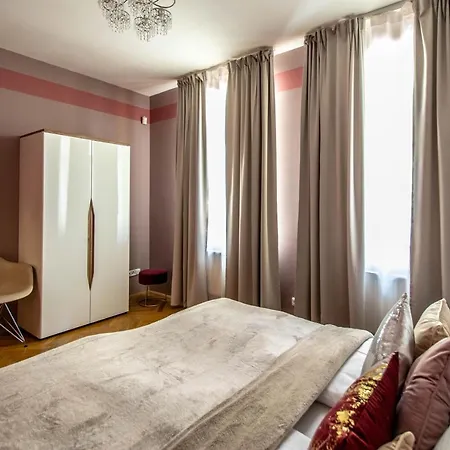 Διαμέρισμα National Museum 3bdr Golden Stork Spot *