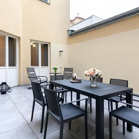 Aparthotel Kinsky Garden And By Dwellfort Prague