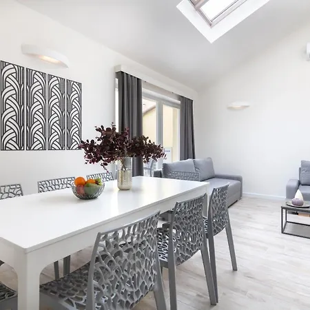 Aparthotel Kinsky Garden And By Dwellfort 4*