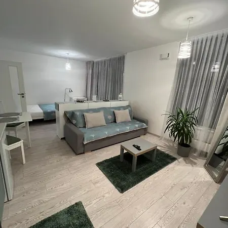 Apartment Free Parking In Garage Karolina Plazza, New Cosy With Need *