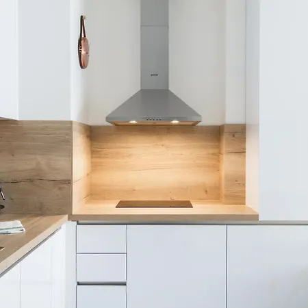 Designer Studio In New Town By Days Apartment *